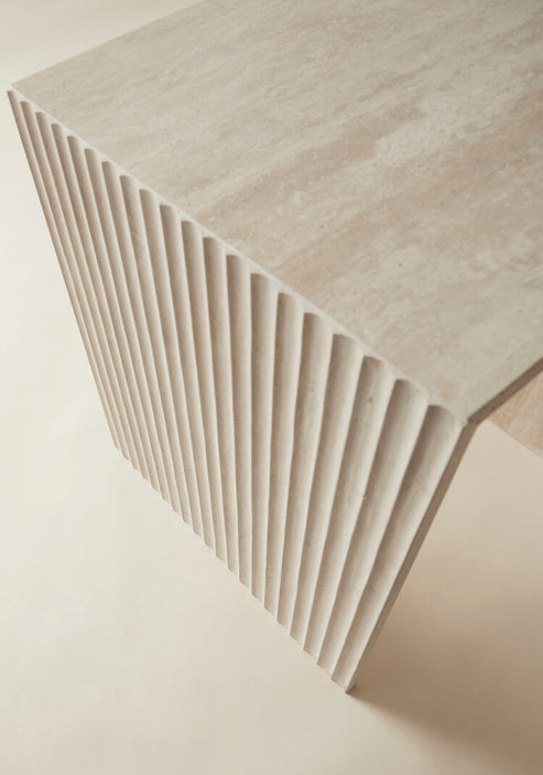 طاولة جانبية FLUTED Side Table
