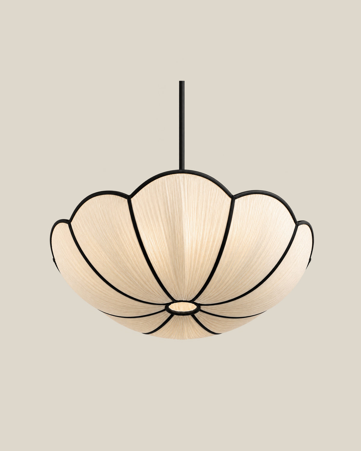 LA LUZ FLORA Pendant Chandelier — Black Front