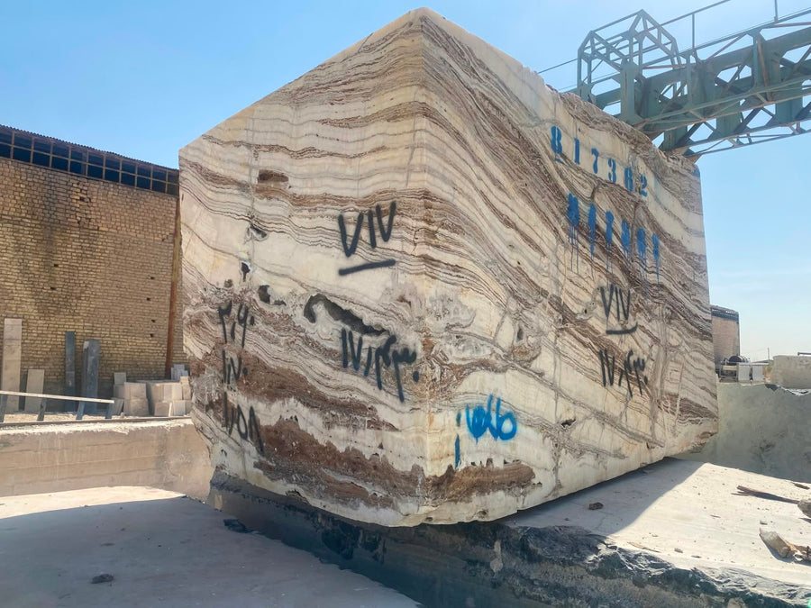 Persian Travertine block — 2.60 × 1.60 × 1.50 m